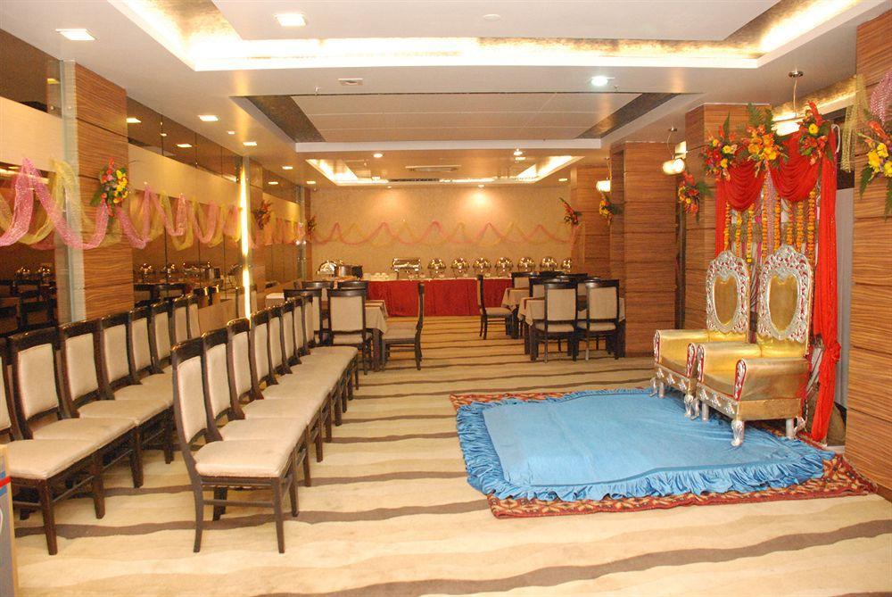 Liv Inn - Naraina New Delhi Exterior foto