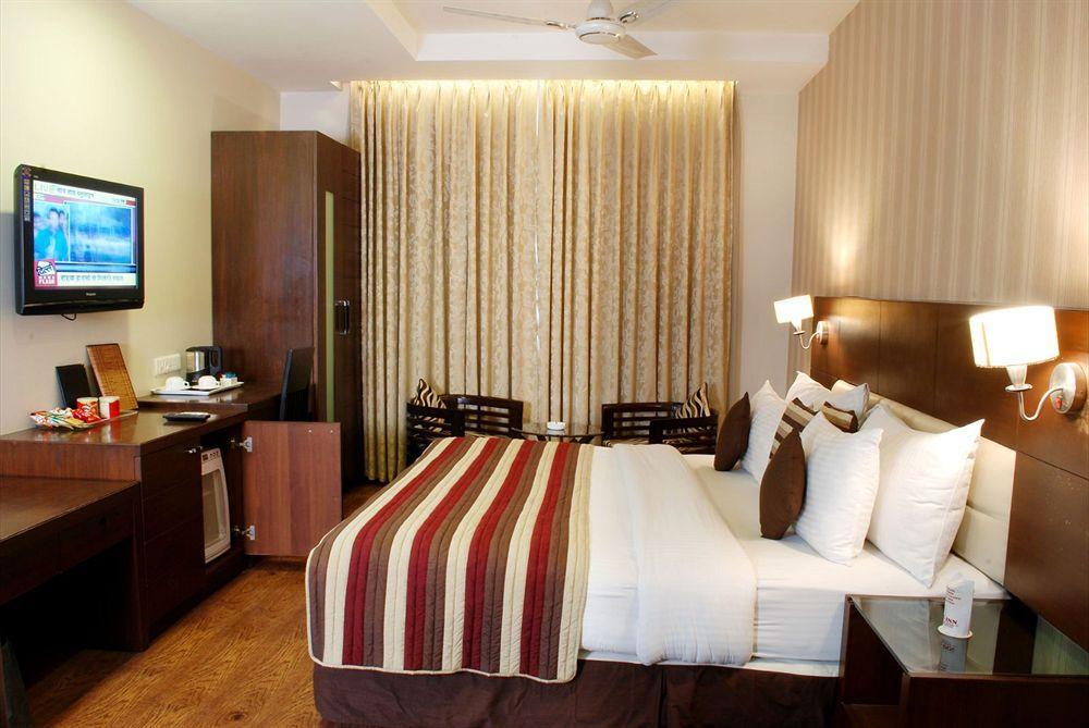 Liv Inn - Naraina New Delhi Exterior foto